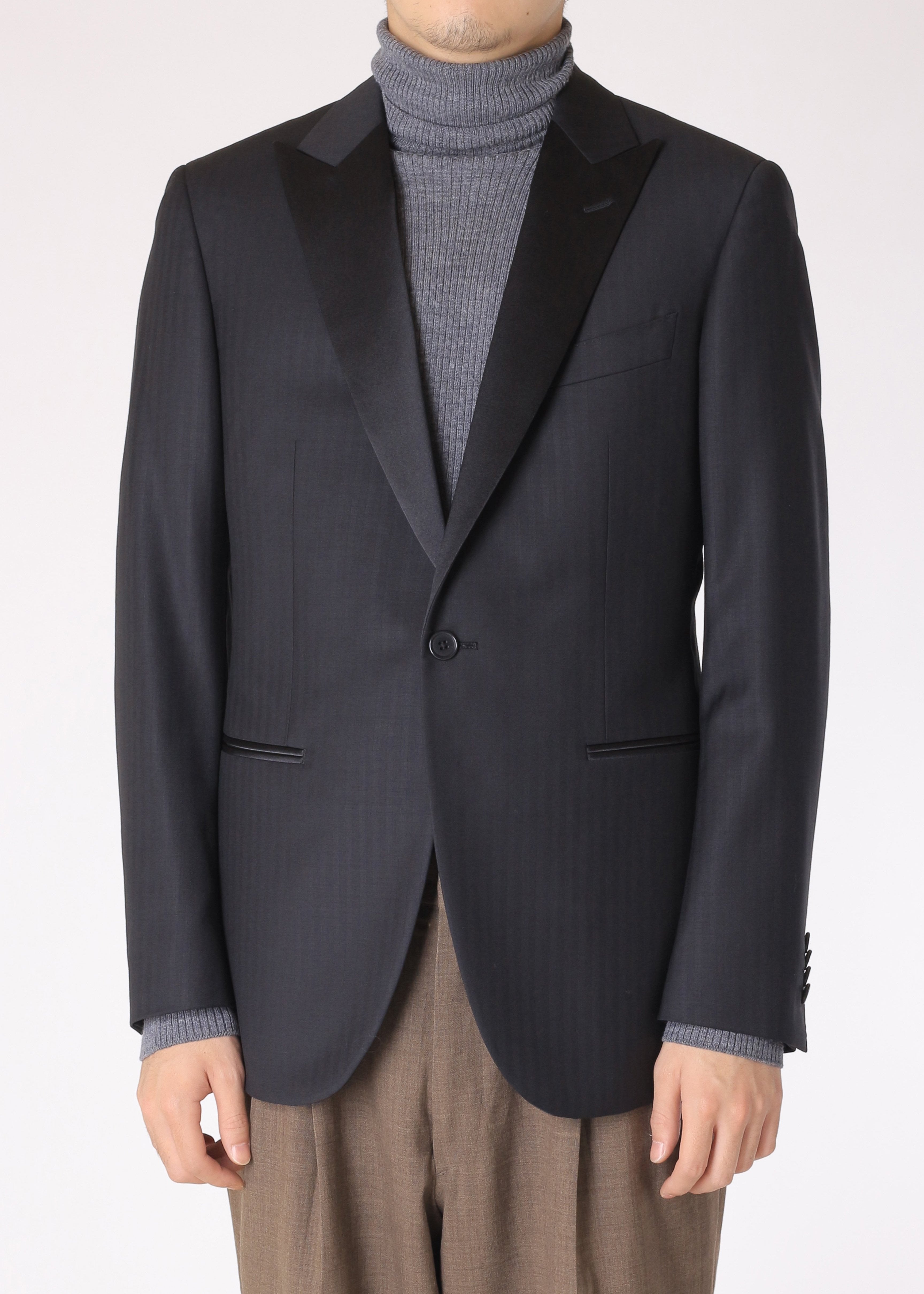 タキシード　ピークドラペル PEAKED LAPEL BLACK TUXEDO タキシード・ブラックタイ ピークド