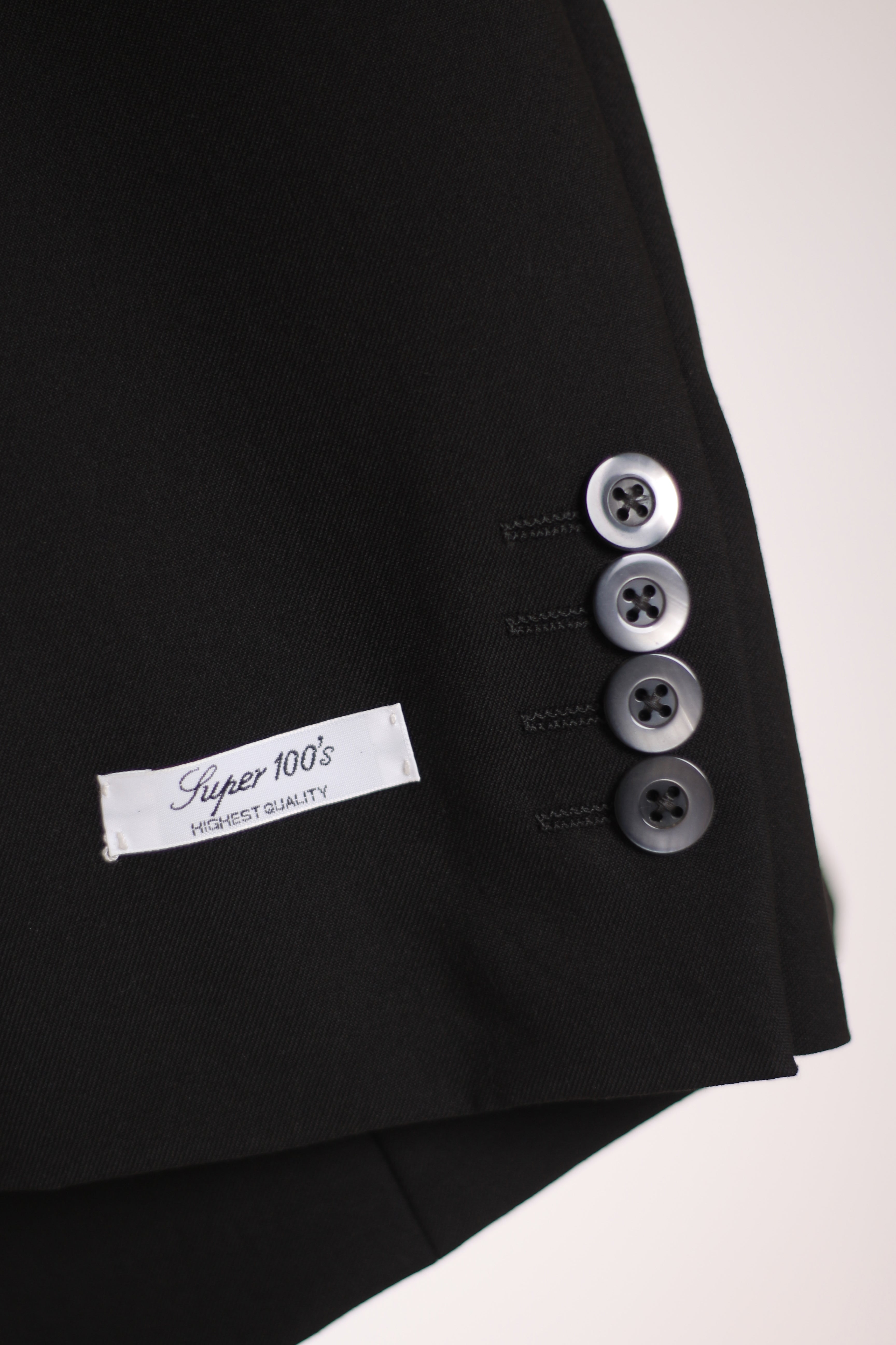 ★美品★ SOVEREIGN タキシード ピークドラペル グルカパンツ 黒 ☆美品☆ SOVEREIGN タキシード ピークドラペル グルカパンツ 黒